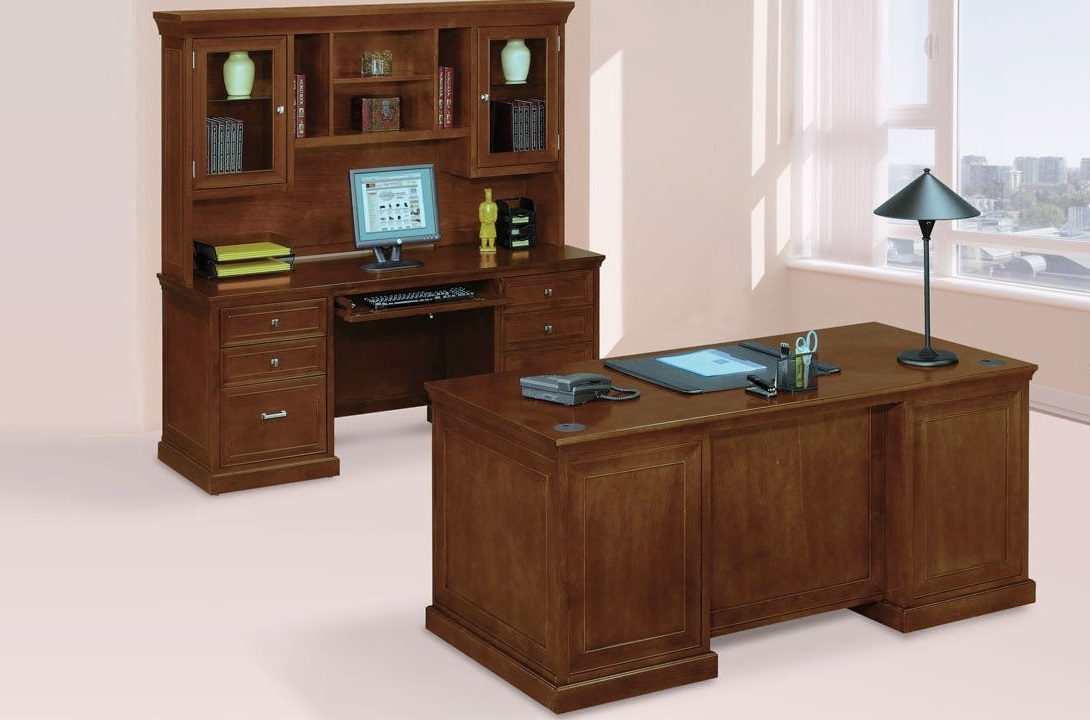 Customer Favorites: What Users Love About the Statesman Executive Desk Set